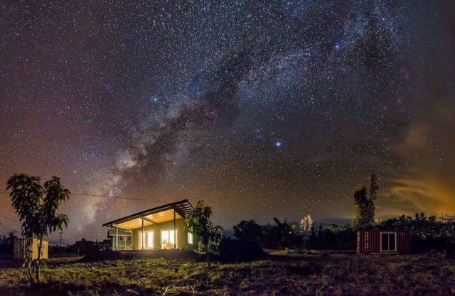 Starlit Skies, 1.5 miles to Black Sand Beach, Pet Friendly, Lava Fields, Private