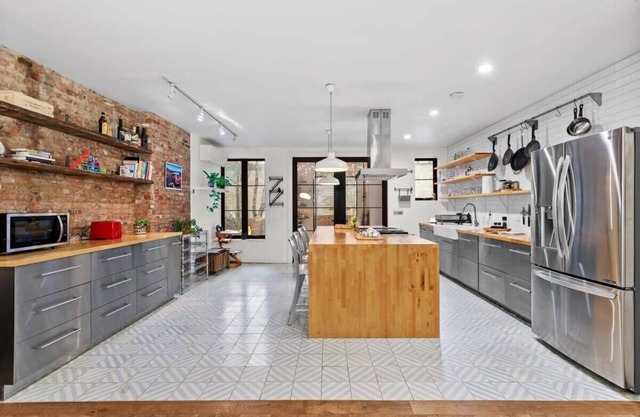 Starr Place I by RoveTravel | 2BR Duplex w/Patio