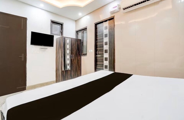 Starx Signature Plaza