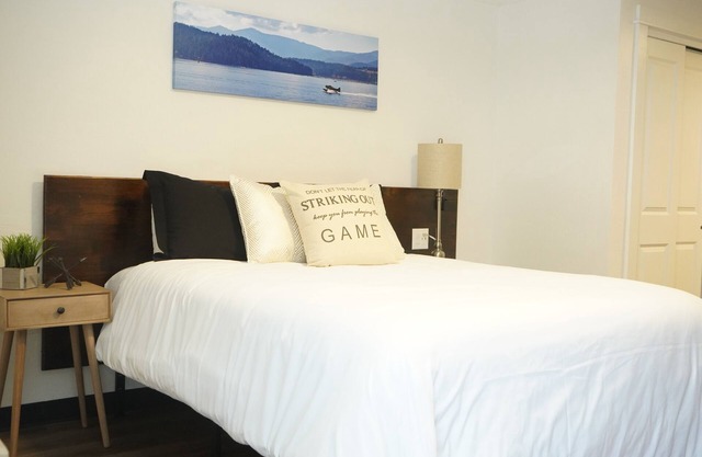State Motel - room seven
