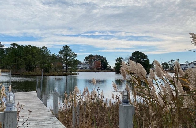 Stay at Heron Cove located in popular Mallard Lakes!