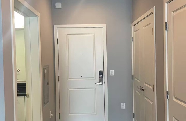Stay at Massive studio apartment right in the heart of the City of Angels