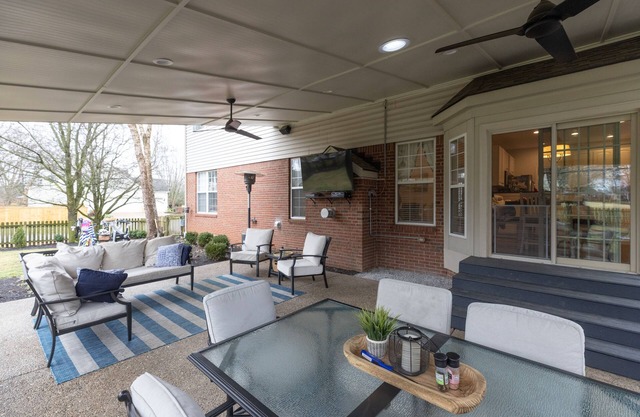 Stay Close to Shops, Restaurants, Fun & Easy Highway Access.