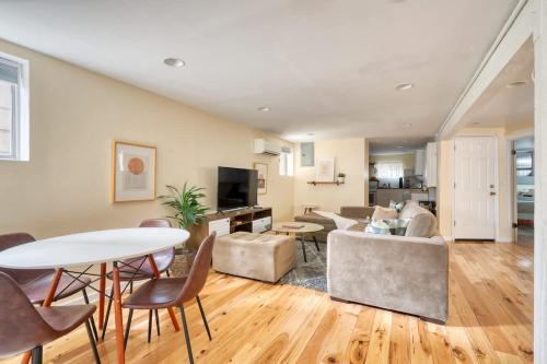 Stay Portland - Buckman Bliss, Quiet Oasis Near Portland's Pulse