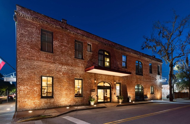 Staybridge Suites Savannah Historic District by IHG