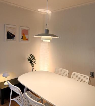 Stayraon, White & Cozy Space near Yeoksam Station