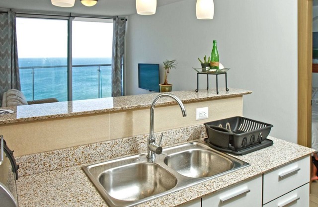 Steps from the sea! ideal for surfers or couples looking for relaxation!