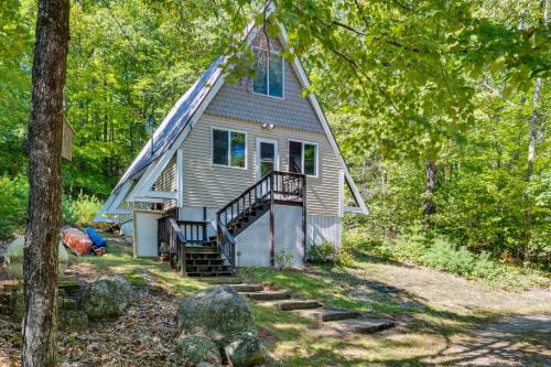 Steps to Lake, Beach and Playground Madison Cabin