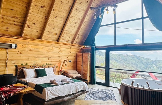 Stiela Suit Bungalov