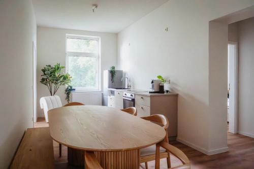 Stilvolles Altstadt-Apartment mit Parkplatz - Ruhig & Zentral