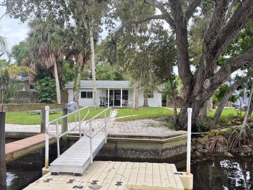 Stingray - Intimate Quaint on Imperial River 1.4 mi. 2 Beach