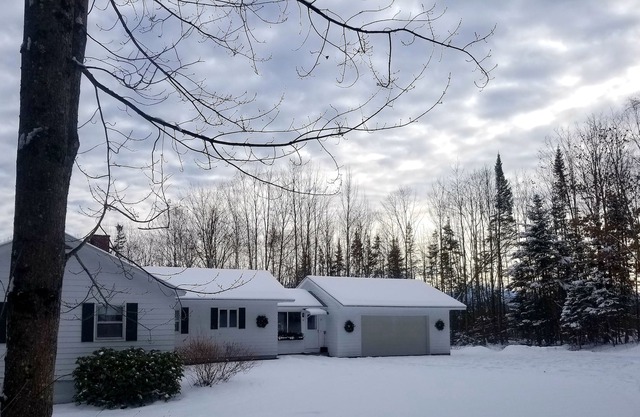 Stone's Throw - White Mountains Vacation Home
