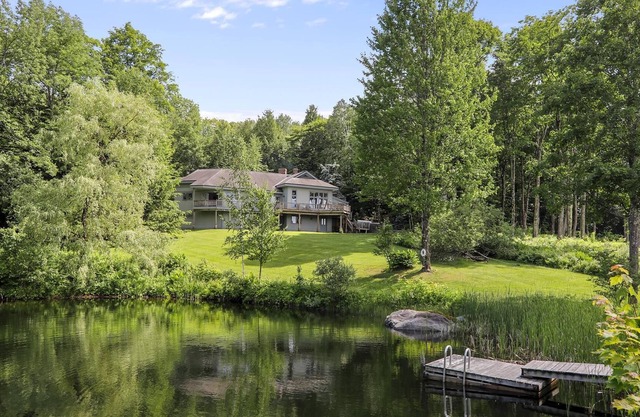 Stowe Mountain View - Large and Private Family Home with Views!