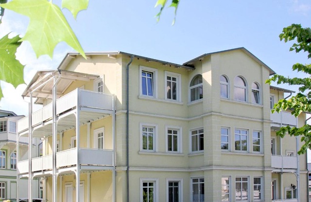 strandnah, mit Balkon und AHOI Erlebnisbad in Sellin gratis - Villa Strandmuschel FeWo 08
