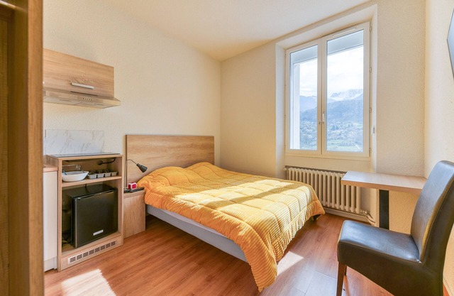 Studio '105' with shared pool, shared terrace and Wi-Fi