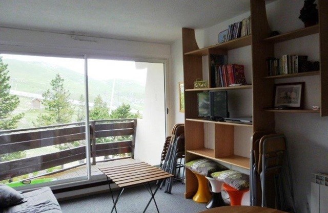 Studio 6 pers avec accès direct pistes, balcon et parking gratuit - FR-1-602-22
