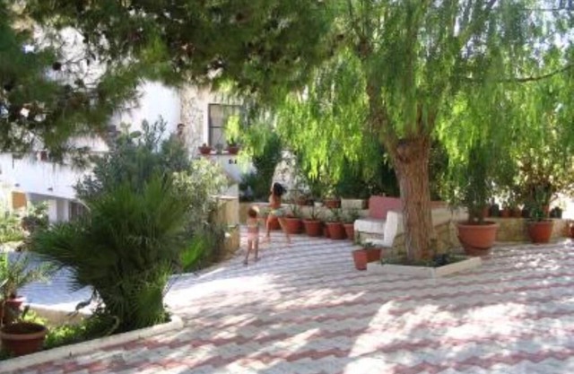 studio and appartments in villa for 2-4-6 people