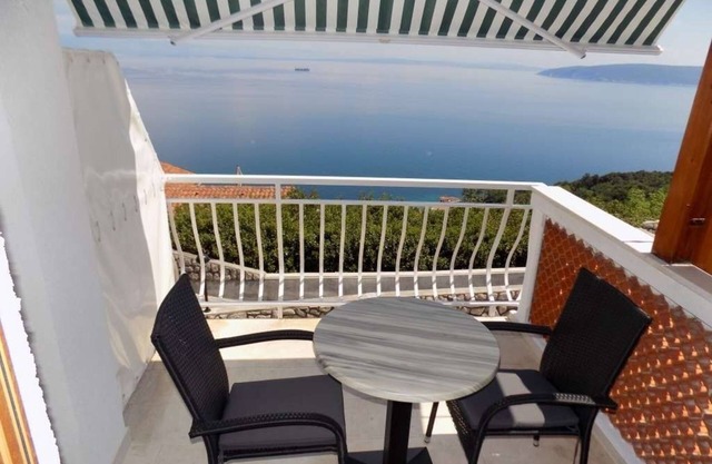 Studio apartment in Mošćenička Draga with Seaview, Terrace, Air condition, WIFI (4364-1)