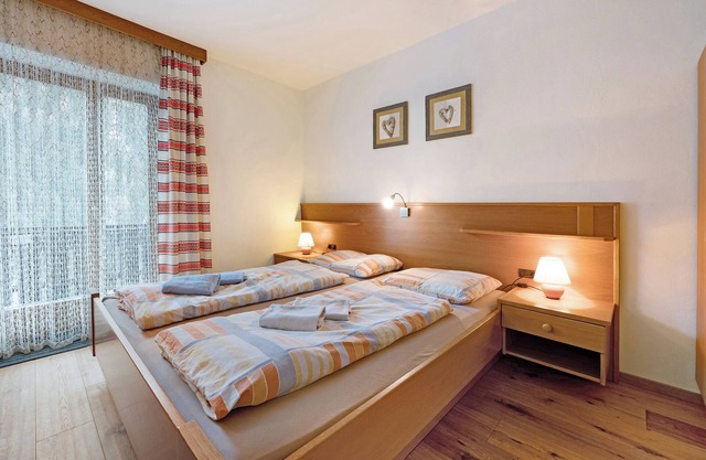 Studio Apartment "Heiserhof - Holunder" with Mountain View, Balcony & Wi-Fi