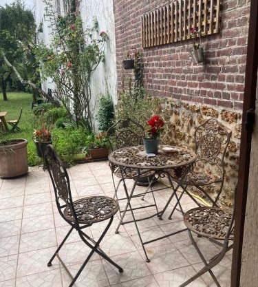Studio avec terrasse sur jardin