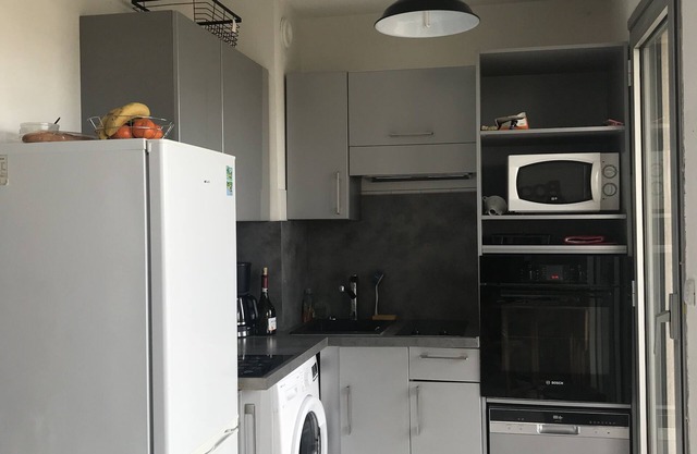 Studio Bien Placé et Dans un Quartier Calme