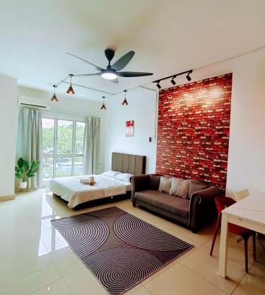 Studio Condo Seri Kembangan Serdang with pool and WIFI