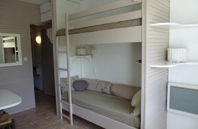 Studio confortable avec balcon et casier à skis, 4/6 personnes, au pied des pistes - FR-1-602-40