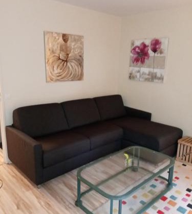 Studio Cosy avec terrasse face au parc des expositions