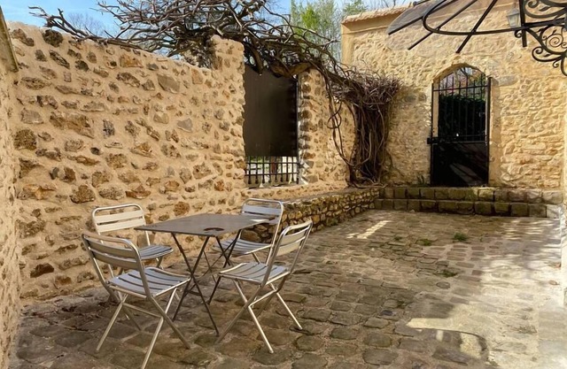 Studio Duplex Avec spa et Cour Privée