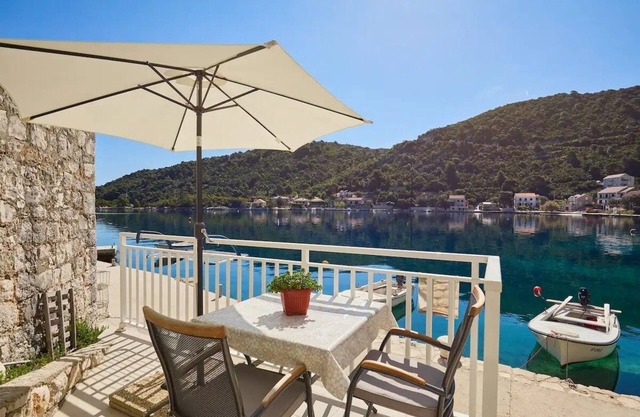 Studio flat near beach Prožurska Luka, Mljet (AS-22332-a)