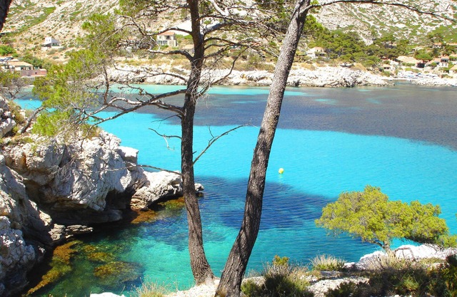 studio for 2 people with 30 m2 terrace 6 km of beaches and coves