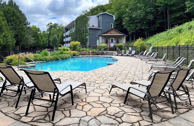 Studio in the heart of Mont-Tremblant's Old Village