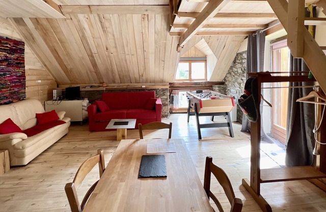 Studio « la grange » ç proximité de Balnea et les stations de Peyragudes et Val