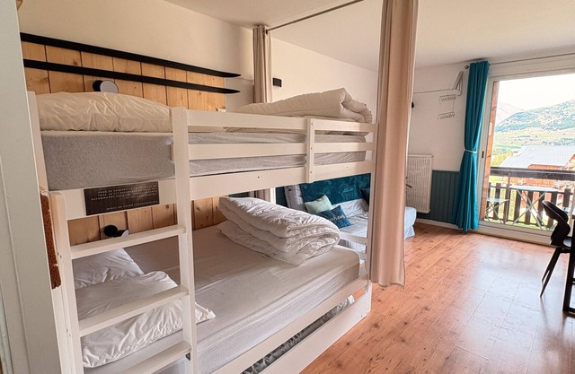 Studio "Le 27" with Mountain View, Balcony and Wi-Fi