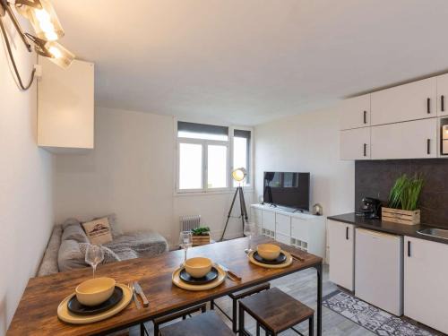 Studio rénové au pied des pistes, idéal famille - FR-1-296-518