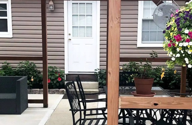 Studio Sized Home w/easy access to NYC trains