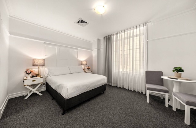 Studio Stay in Brisbane CBD Hotel Building