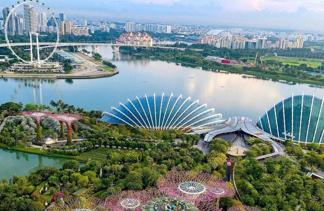 Stunning 1BR at West Coast Crescent Singapore