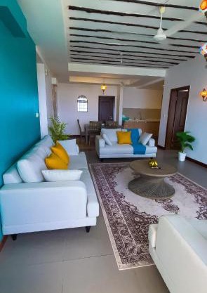 Stunning 2 Bed Room Unit with Ocean View