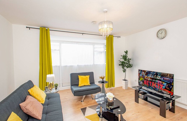 Stunning 4 bedrooms house next to Excel, London City and O2 Greenwich