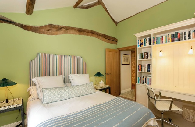 Stunning 4BD Family Home Near Banbury