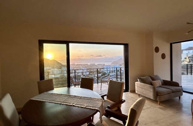 Stunning Apartment with Captivating Ocean and Mountain Views