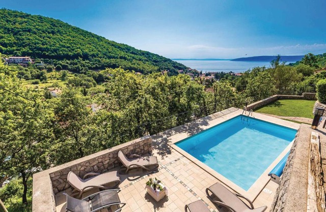 Stunning Apartment In Moscenicka Draga