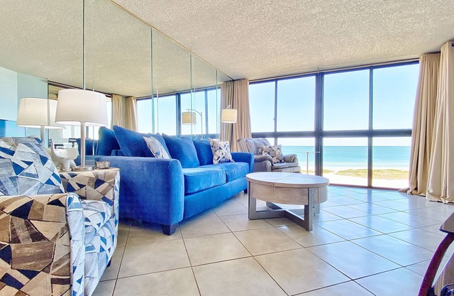Stunning beachfront escape with heated pool, hot tub & Gulf-view balcony