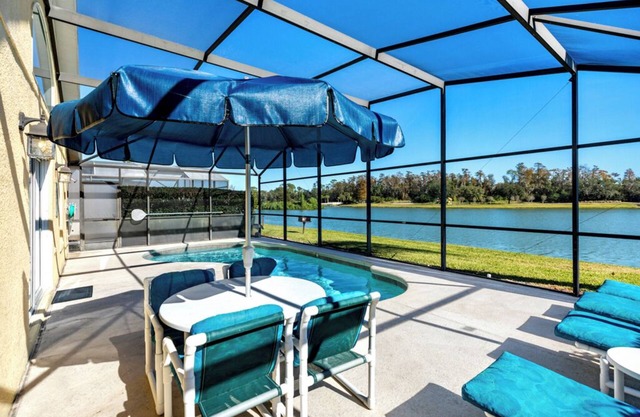Stunning Disney Private Lake Front Villa, beautifully upgraded with games room