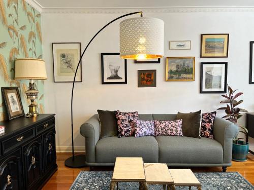 Stunning Flat Burnside Location