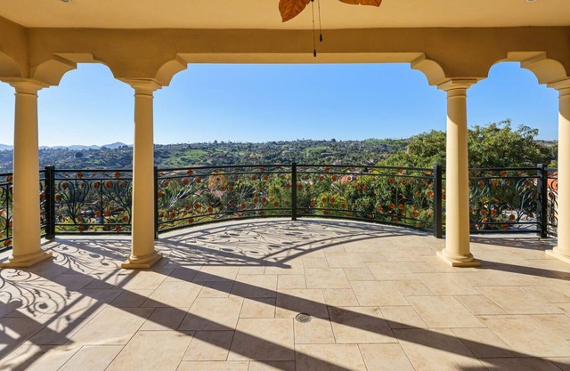 Stunning Hilltop Mansion Perfect for Weddings and Family Gatherings
