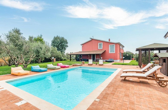 Stunning home in Montalto di Castro