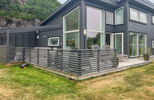 Stunning home in Lindesnes with WiFi