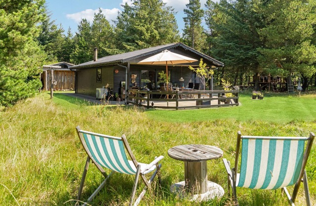 Stunning home in Oksbøl with WiFi